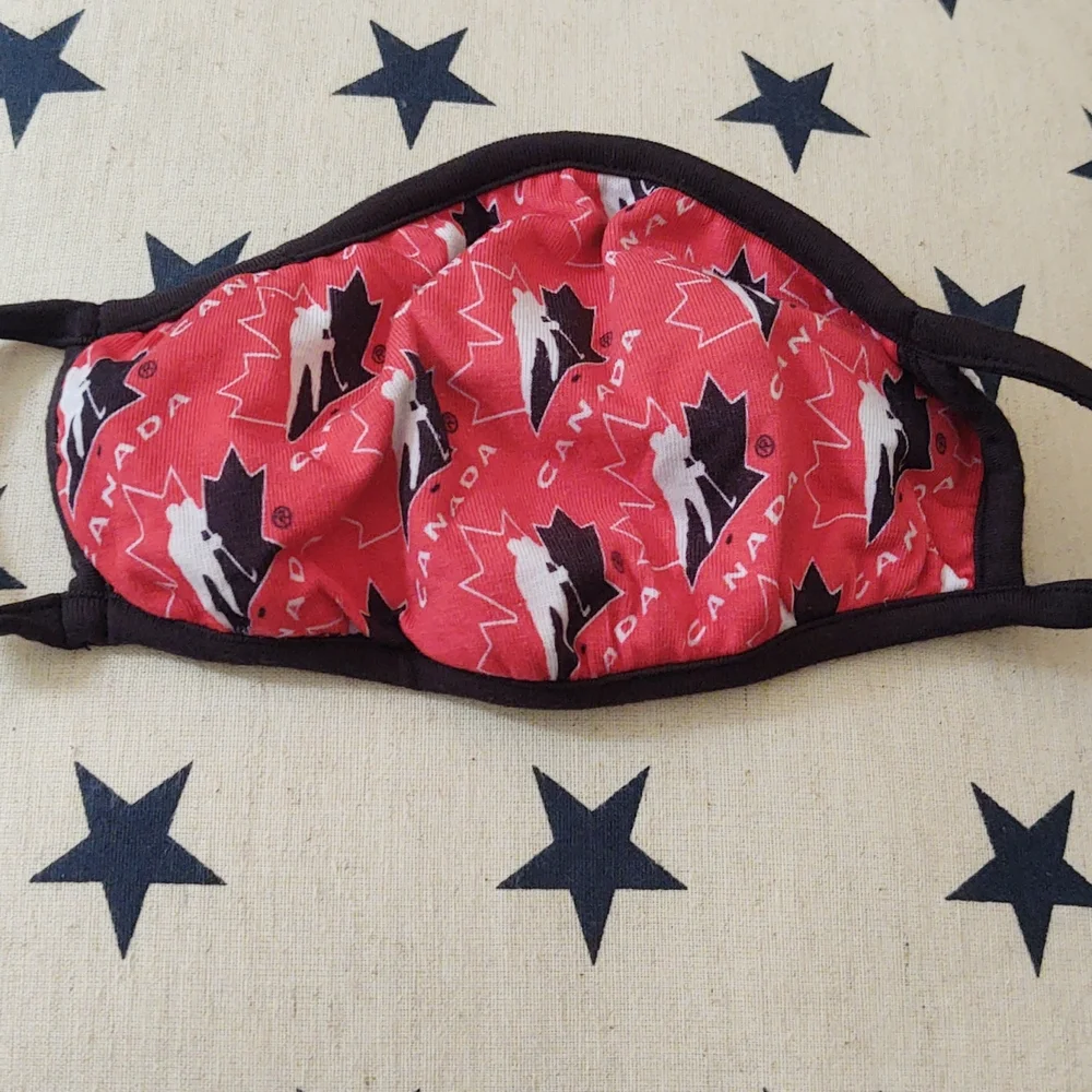 Hockey Canada Face Mask - EUC